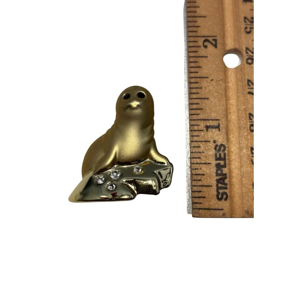 Vintage Danecraft Gold Tone Rhinestone Baby Harp Seal Ocean Sea Life Brooch Pin